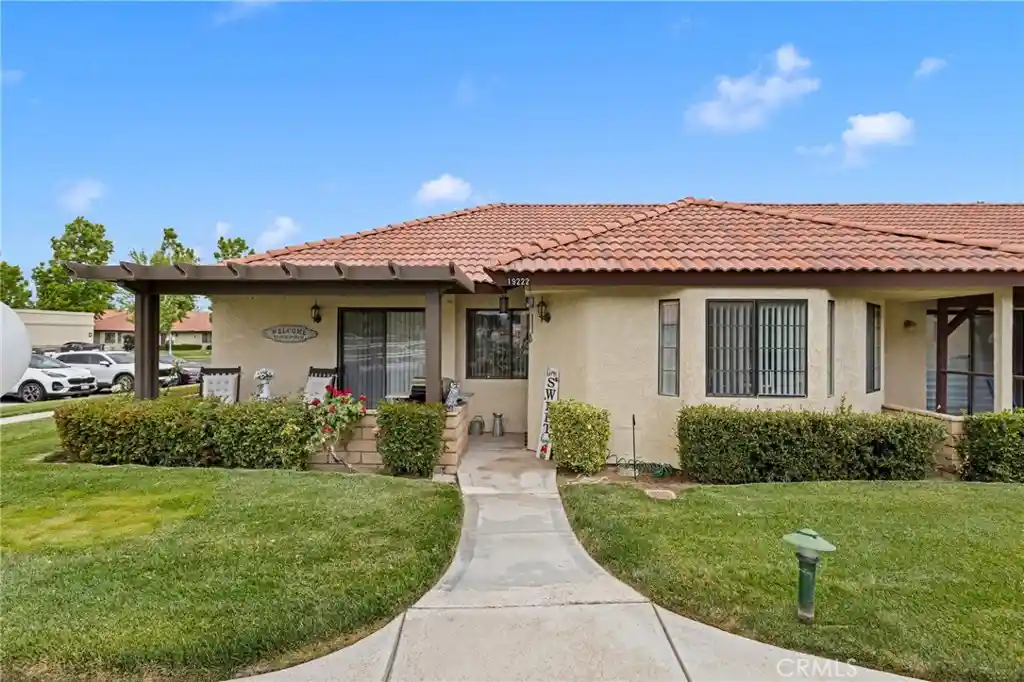 Listing Photo 1 - Condo for sale in 19222 Cottonwood Dr located at 19222 Cottonwood Dr, Apple Valley, CA 92308 - Unit 19222 Cottonwood Dr
