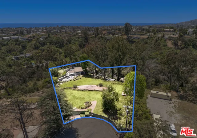 2nd image of 1267 Villa Woods Dr, Pacific Palisades, CA 90272 | MLS# 26830781