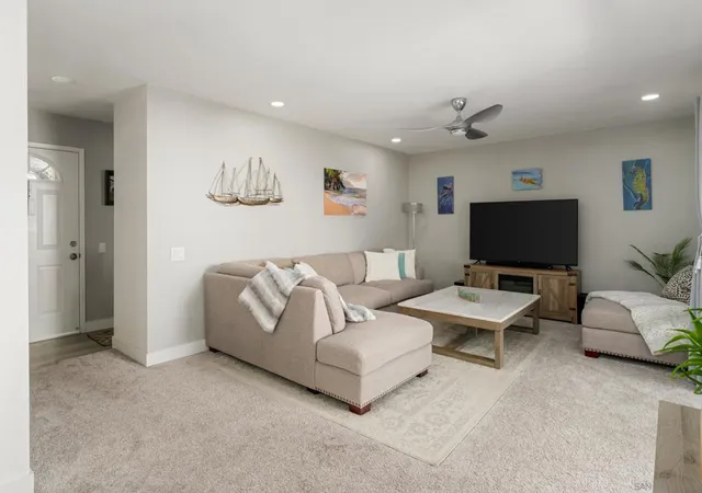 3rd image of 8524 Via Mallorca #C, La Jolla, CA 92037 | MLS# 260011119SD