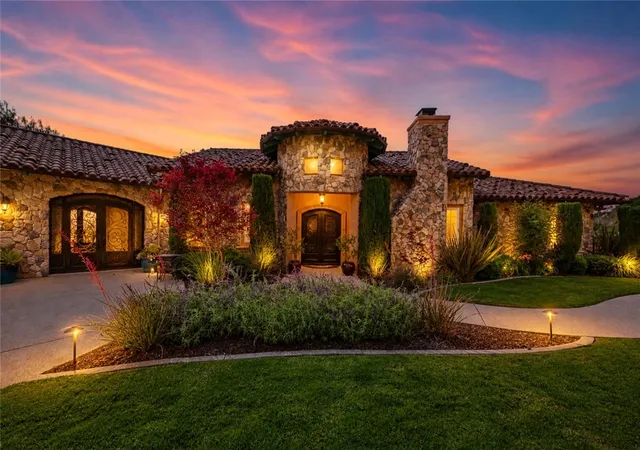 Photo 3 of Single family home for sale at 46480 Via Vaquero, Temecula, CA 92590 | MLS# SW26094967 | Listing updated on 2026-09-29