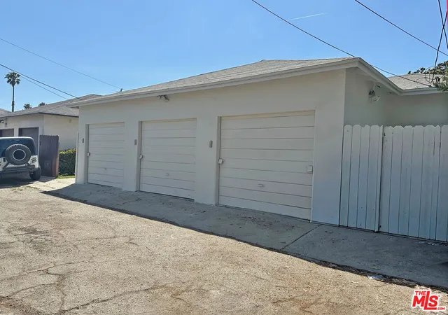 15th image of 3848 Sawtelle Blvd, Los Angeles, CA 90066 | MLS# 26831321