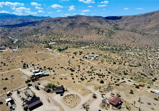 11th image of 5134 William S Hart Rd, Pioneertown, CA 92268 | MLS# JT26100368