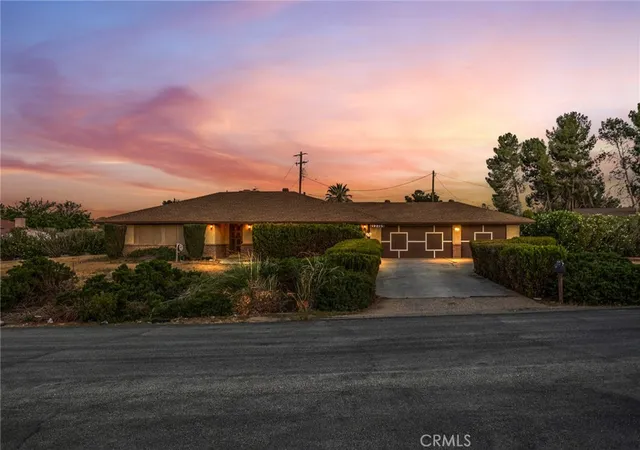 Photo 1 of Sale Pending at 19213 Tecumseh, Apple Valley, CA 92307 | MLS# HD26097901 | Listing updated on 2026-10-05