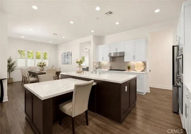 3rd image of 11638 Oakton Wy, Corona, CA 92883 | MLS# CV26100353