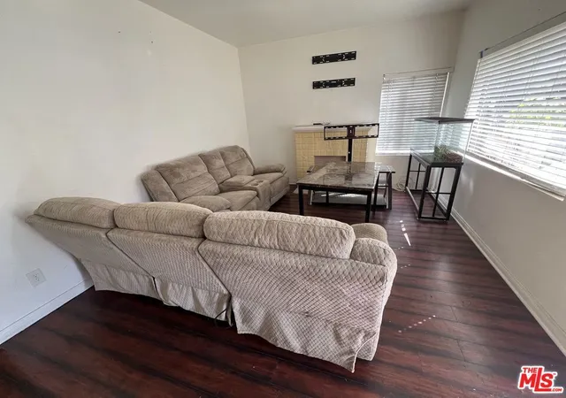 2nd image of 1340 S Mansfield Ave, Los Angeles, CA 90019 | MLS# 26795667