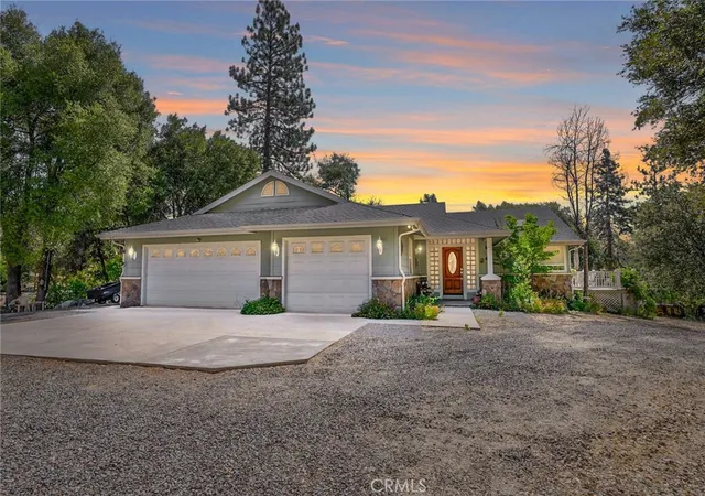 Photo 2 of Single family home for sale at 44550 Windsong Way, Ahwahnee, CA 93601 | MLS# FR26099400 | Listing updated on 2026-07-08