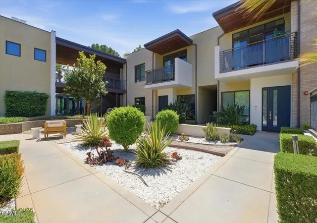 Homes for sale in Pasadena, CA | 125 Hurlbut St #205, Pasadena, CA 91105 | MLS# P1-27053