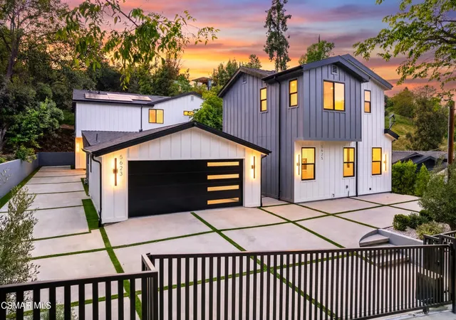 Photo 1 of Mansion for sale at 5623 Oso Ave, Woodland Hills, CA 91367 | MLS# 226002133 | Listing updated on 2026-10-30