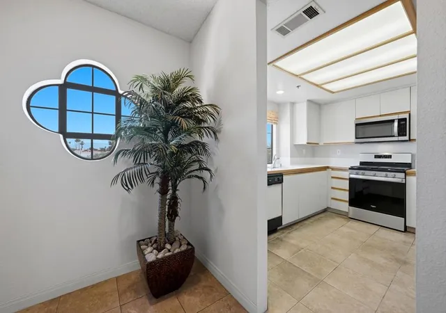Photo 4 of Condo for sale at 68117 Lakeland Dr, Cathedral City, CA 92234 | MLS# 219147614DA | Listing updated on 2026-10-06