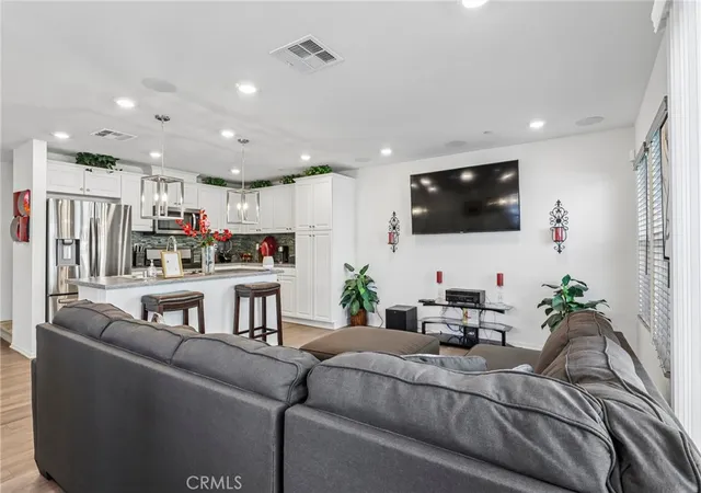 3rd image of 7155 Citrus Ave #355, Fontana, CA 92336 | MLS# IG26094575