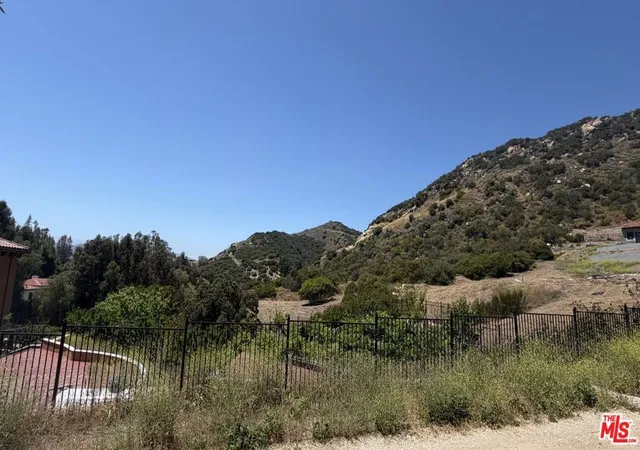 Photo 2 of Land for sale at 2116 Stunt Rd, Calabasas, CA 91302 | MLS# 26831405 | Listing updated on 2026-06-10