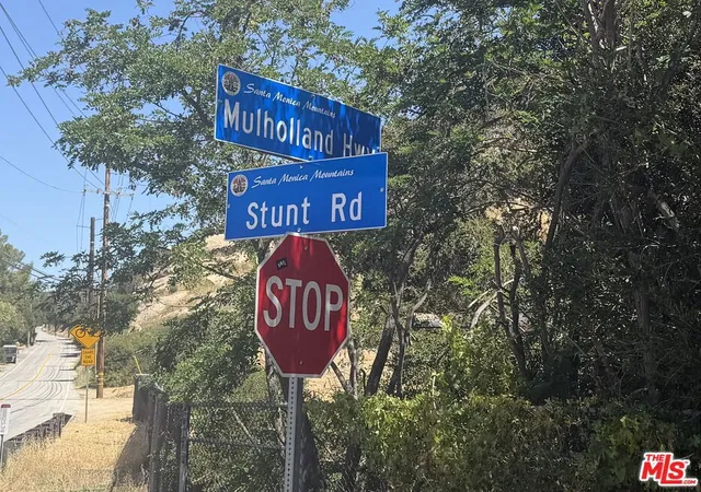 Photo 3 of Land for sale at 2116 Stunt Rd, Calabasas, CA 91302 | MLS# 26831405 | Listing updated on 2026-06-10
