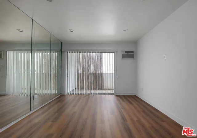 Homes for sale in West Hollywood, CA | 960 Larrabee St, West Hollywood, CA 90069