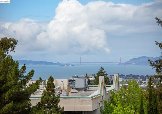 5th image of 1825 Highland Pl, Berkeley, CA 94709