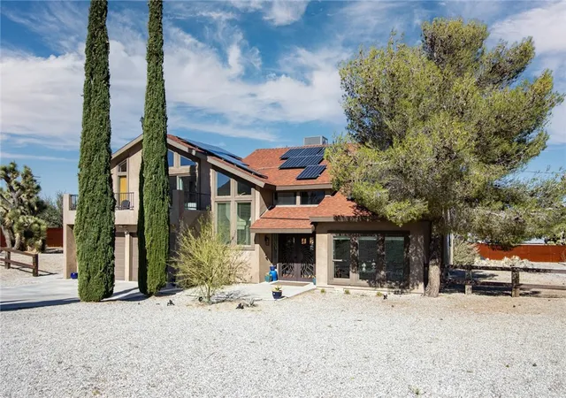 3rd image of 58648 San Marino, Yucca Valley, CA 92284 | MLS# JT26100748