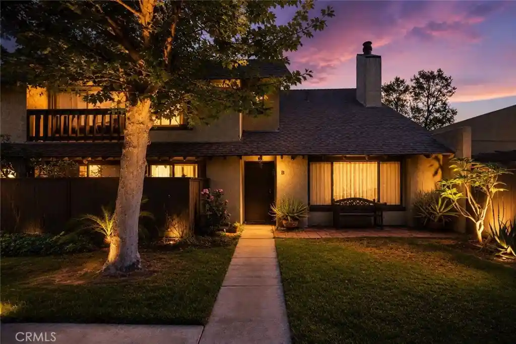 Condo for sale at 1801 Park Glen #B, Santa Ana, CA 92706 | MLS# IV26100777