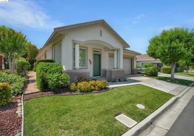 Photo 3 of Single family home for sale at 1436 Bismarck Ln, Brentwood, CA 94513 | MLS# 41134021 | Listing updated on 2026-09-28