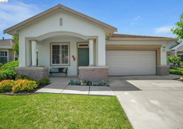 Photo 3 of Single family home for sale at 1436 Bismarck Ln, Brentwood, CA 94513 | MLS# 41134021 | Listing updated on 2026-09-28
