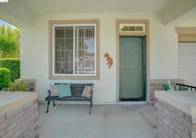 Photo 4 of Single family home for sale at 1436 Bismarck Ln, Brentwood, CA 94513 | MLS# 41134021 | Listing updated on 2026-09-28