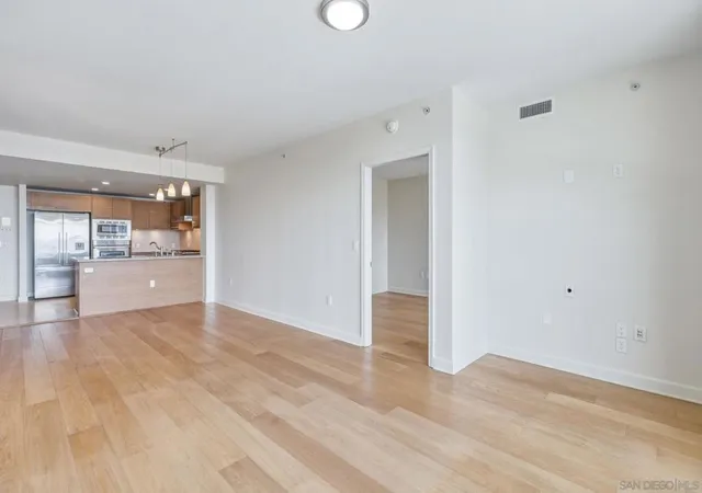 Listing Photo 5 - Condo for sale in building located at 1431 Pacific Hwy, San Diego, CA 92101 - Unit #411