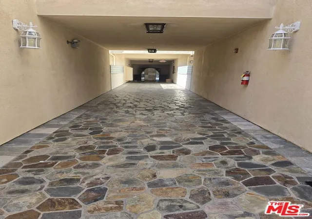 3rd image of 13360 Burbank Blvd #10, Sherman Oaks, CA 91401 | MLS# 26814507