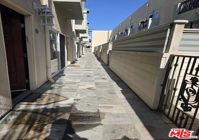 4th image of 13360 Burbank Blvd #10, Sherman Oaks, CA 91401 | MLS# 26814507
