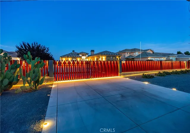 Photo 4 of Sale Pending at 42720 23rd Street W, Lancaster, CA 93536 | MLS# SR26099765 | Listing updated on 2026-09-11