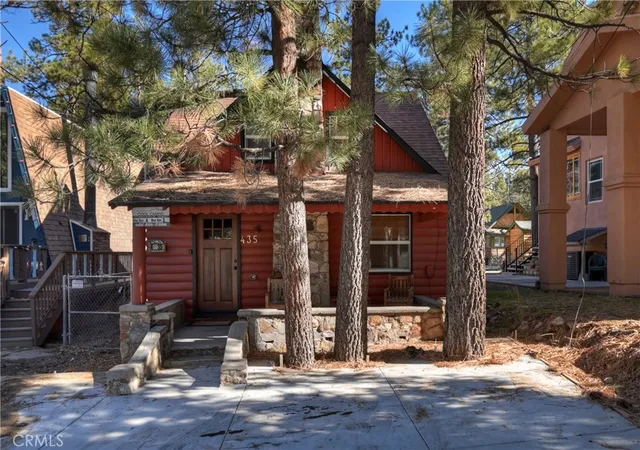 Photo 3 of Single family home for sale at 435 Arroyo, Big Bear Lake, CA 92315 | MLS# PW26100893 | Listing updated on 2026-05-09