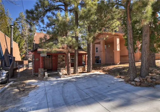 Photo 3 of Single family home for sale at 435 Arroyo, Big Bear Lake, CA 92315 | MLS# PW26100893 | Listing updated on 2026-05-09