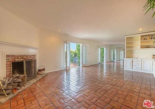 Photo 3 of Single family home for sale at 7815 Mulholland Dr, Los Angeles, CA 90046 | MLS# 26831141 | Listing updated on 2026-09-10