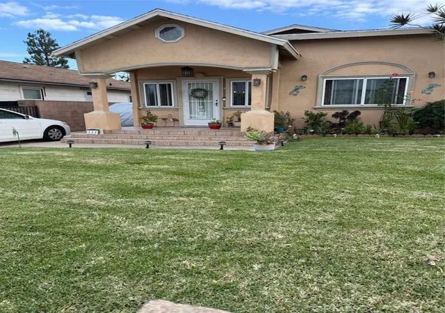 Photo 3 of Single family home for sale at 444 W Buckthorn, Inglewood, CA 90301 | MLS# IV26100337 | Listing updated on 2026-05-09