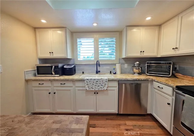 Photo 4 of Townhouse for sale at 11 Alameda Park, Chico, CA 95928 | MLS# SN26100888 | Listing updated on 2026-09-21