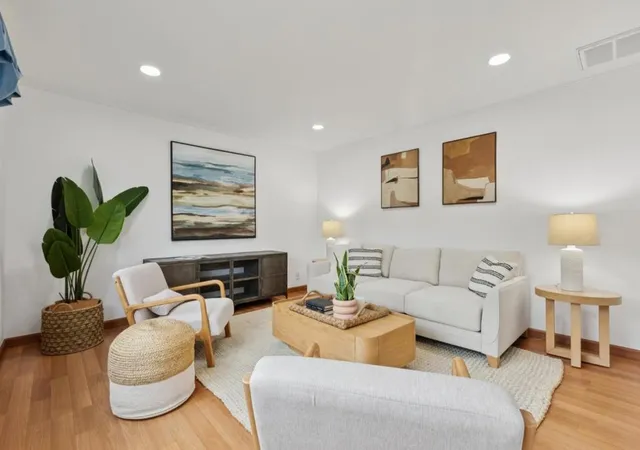 3rd image of 1087 S Stelling Rd, Cupertino, CA 95014 | MLS# ML82046458