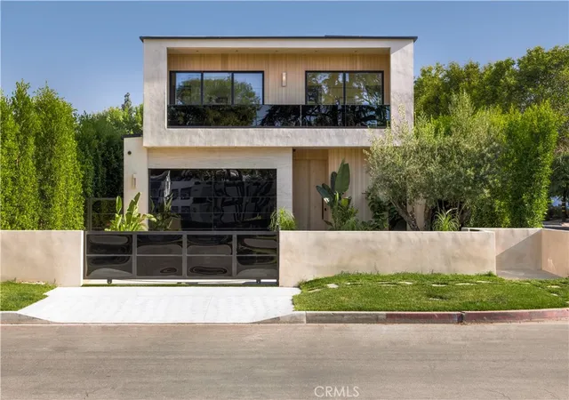 Homes for sale in Sherman Oaks, CA | 14758 Morrison St, Sherman Oaks, CA 91403 | MLS# SR26094856