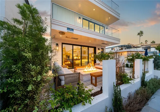 2nd image of 123 44th St, Newport Beach, CA 92663 | MLS# NP26099968
