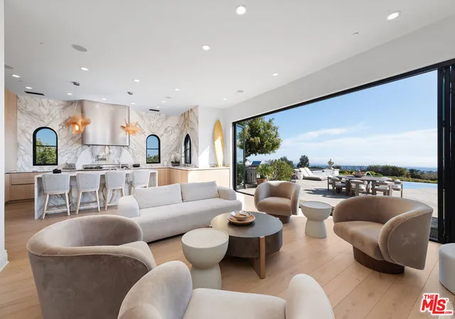 Photo 4 of Single family home for sale at 6201 Murphy Way, Malibu, CA 90265 | MLS# 26831669 | Listing updated on 2026-05-15
