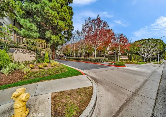 Homes for sale in Torrance, CA | 2559 Plaza Del Amo, Torrance, CA 90503 | Houzeo