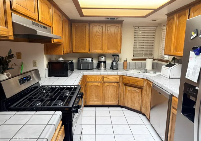 2nd image of 851 N Crenshaw, Visalia, CA 93291 | MLS# SC26101140