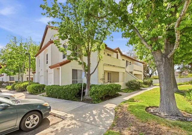 2nd image of 11510 Caminito La Bar #136, San Diego, CA 92126 | MLS# 260011225SD