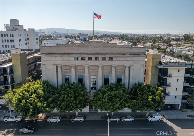 Photo 2 of Sale Pending at 835 Locust Ave #419, Long Beach, CA 90813 | MLS# PW26100697 | Listing updated on 2026-09-25