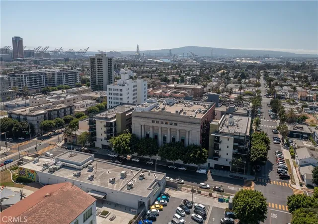 Photo 3 of Sale Pending at 835 Locust Ave #419, Long Beach, CA 90813 | MLS# PW26100697 | Listing updated on 2026-09-25