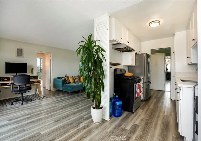 4th image of 855 Victor Ave, Inglewood, CA 90302