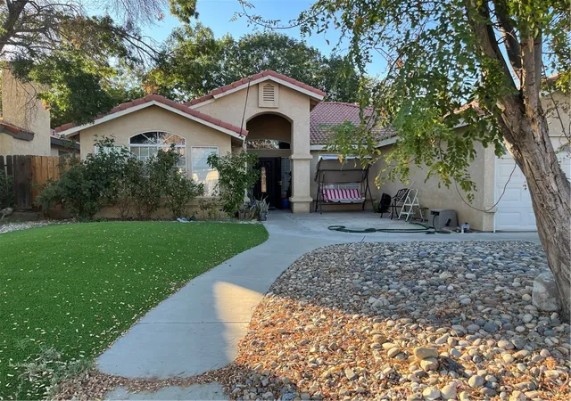 2nd image of 740 Hazelhurst, Coalinga, CA 93210 | MLS# IV26101192
