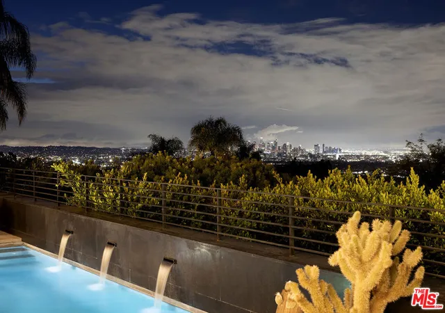 4th image of 1450 Blue Jay Wy, Los Angeles, CA 90069 | MLS# 26830377