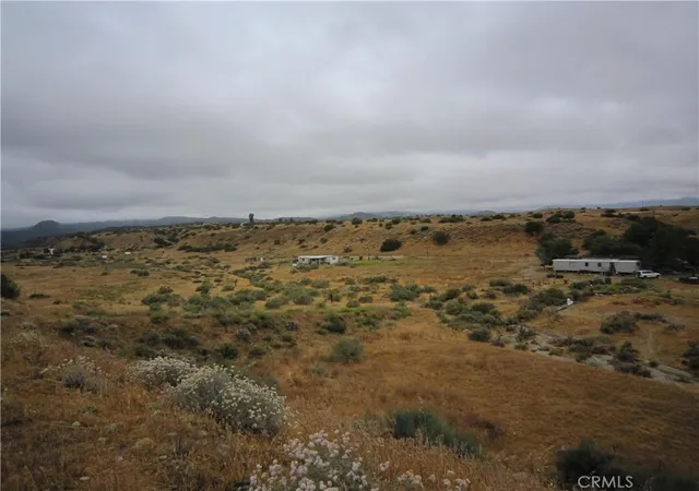 Photo 10 of Manufactured home for sale at 205 Castro Cyn Rd, New Cuyama, CA 93254 | MLS# PI26101241 | Listing updated on 2026-05-30