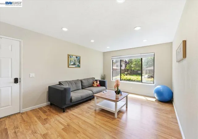 Photo 4 of Condo for sale at 263 Famoso Plz, Union City, CA 94587 | MLS# 41134097 | Listing updated on 2026-10-05