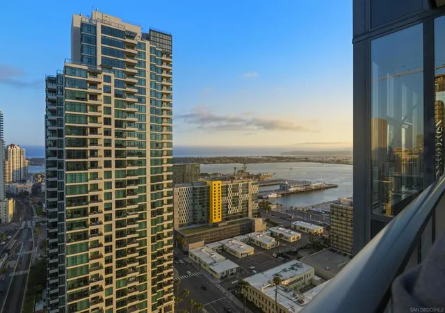 5th image of 1325 Pacific Hwy #2704, San Diego, CA 92101 | MLS# 260011233SD
