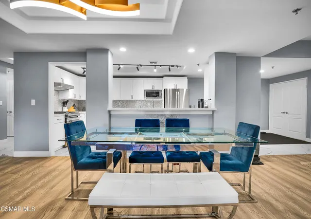 Homes for sale in Sherman Oaks, CA | 4348 Mammoth Ave #203, Sherman Oaks, CA 91423 | MLS# 226002149