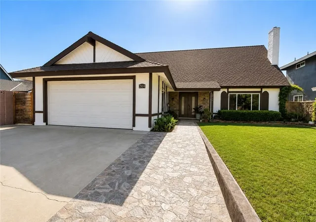 Photo 1 of Sale Pending at 2914 S Rene, Santa Ana, CA 92704 | MLS# OC26101271 | Listing updated on 2026-05-28