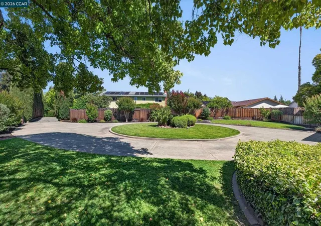 Photo 4 of Sale Pending at 801 Cheyenne Dr, Walnut Creek, CA 94598 | MLS# 41134111 | Listing updated on 2026-06-28